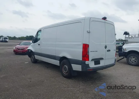 2019 Mercedes-Benz Sprinter 2500 Standard Roof V6 z USA, uszkodzony, nr VIN WD4PF0CD3KP165407